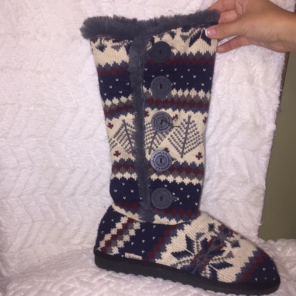 Mukluks Christmas slippers